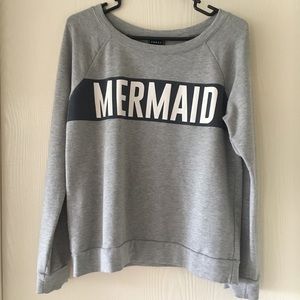 Gray crew neck long sleeve